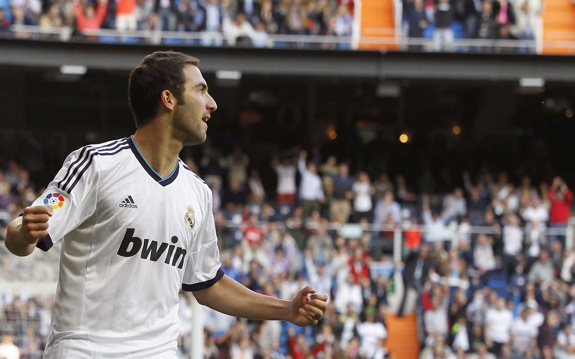 基础设施升级助力：高速网络和智能设备引领行业迈入新纪元，基础设施升级改造