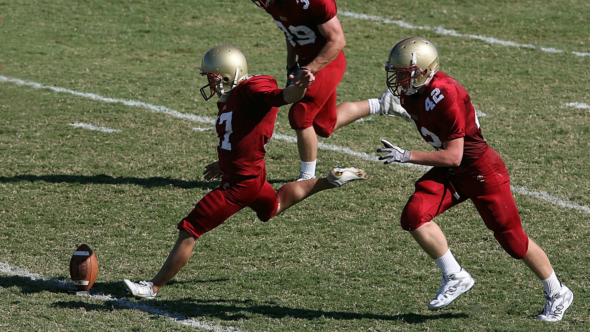 九游ios下载-广州篮球青训营吸引大量青少年报名参赛，青少年蓝球广州培训机构那里有