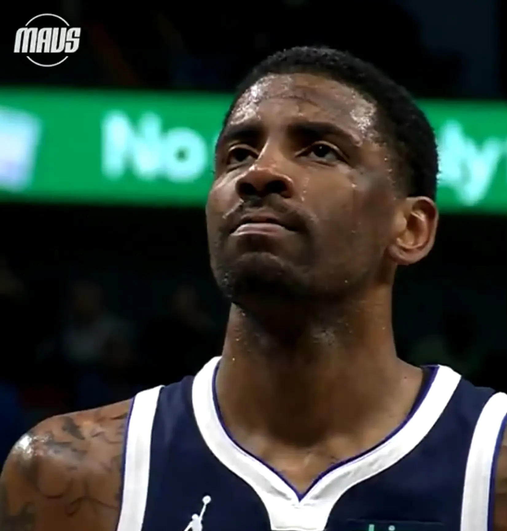 九游体育在线登陆-欧文斋月期间送球迷食物，善举获赞的简单介绍